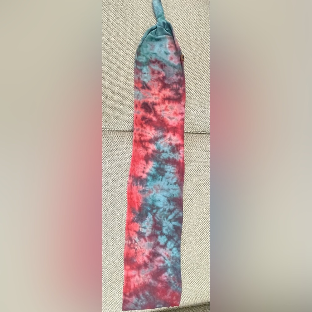 EUC El Segundo Ooakshell headwrap in highly sought after modal spandex fabric.